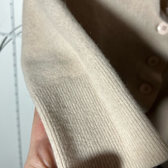 Neiman Marcus Kid’s/Toddler 100% Cashmere Cream Cardigan, Cowled Collar - Picture 3 of 8